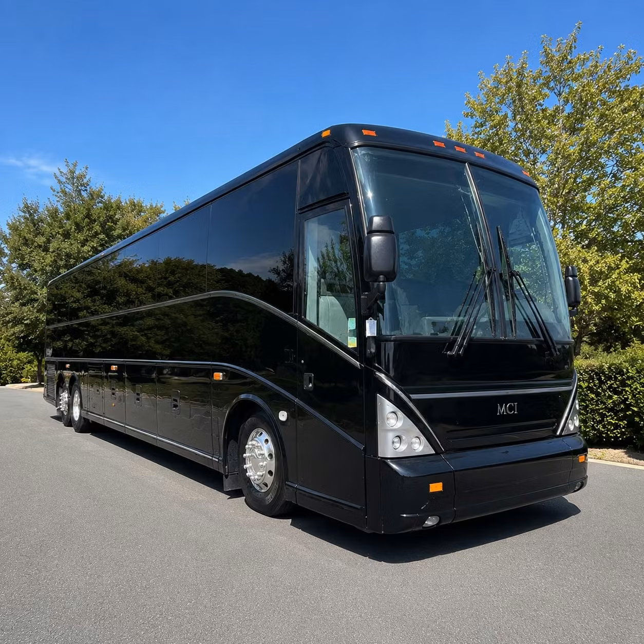 employee shuttle services for salinas businesses and agricultural operations