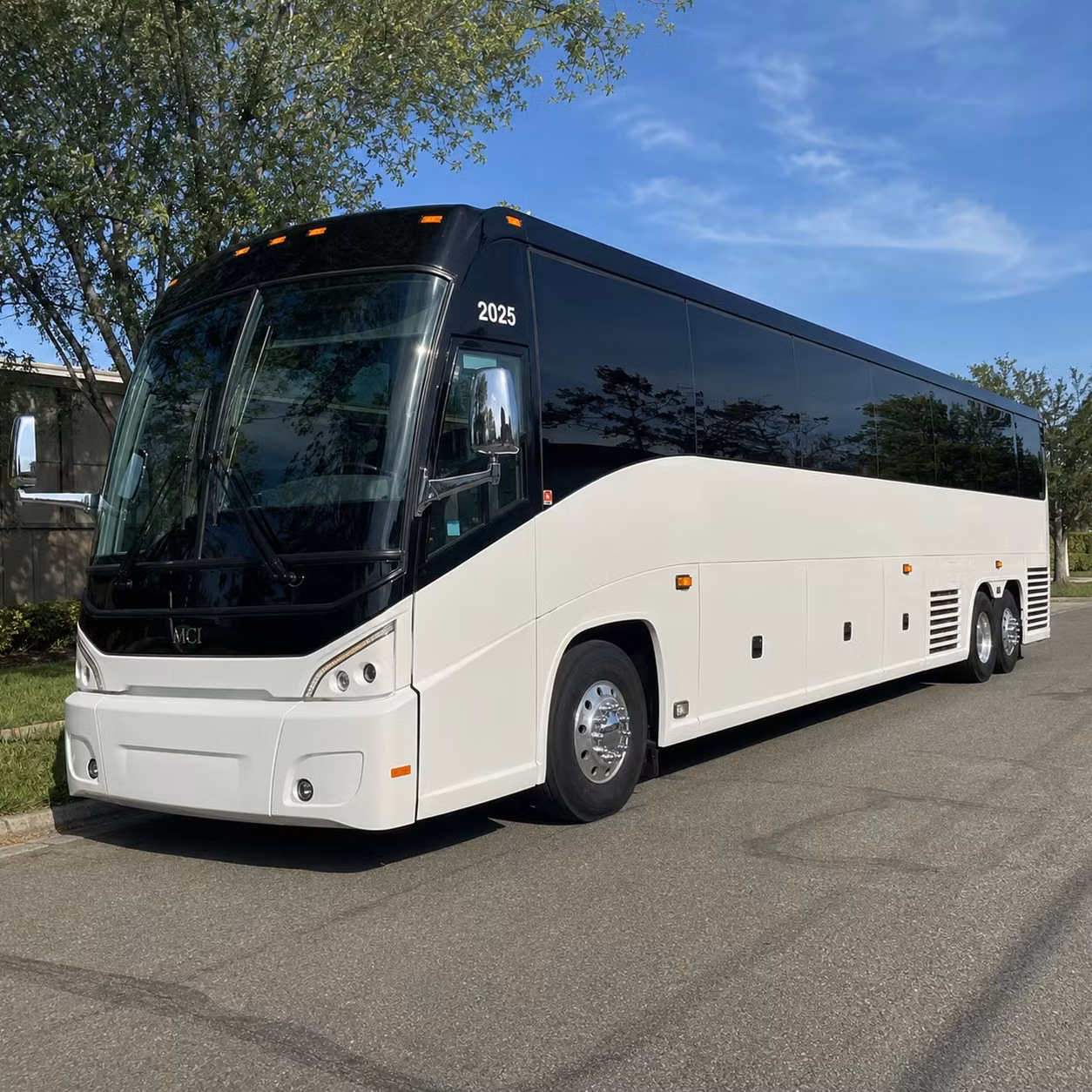 you can find and book government military transportation in salinas and any nearby city